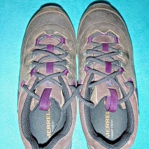Merrell women's hiking shoes waterproof leather olive & purple braid size 7 /2
